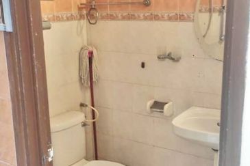 Vista Pinggiran, Taman Pinggiran Putra