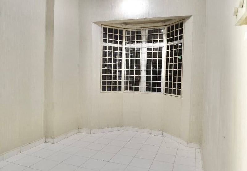 Tasik Heights Apartment