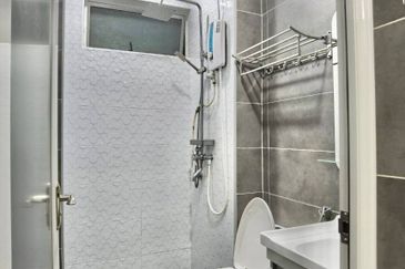 Tasik Heights Apartment