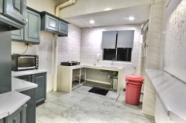 Tasik Heights Apartment