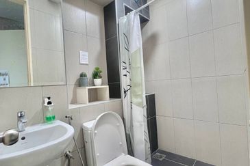 Lake Point Residence