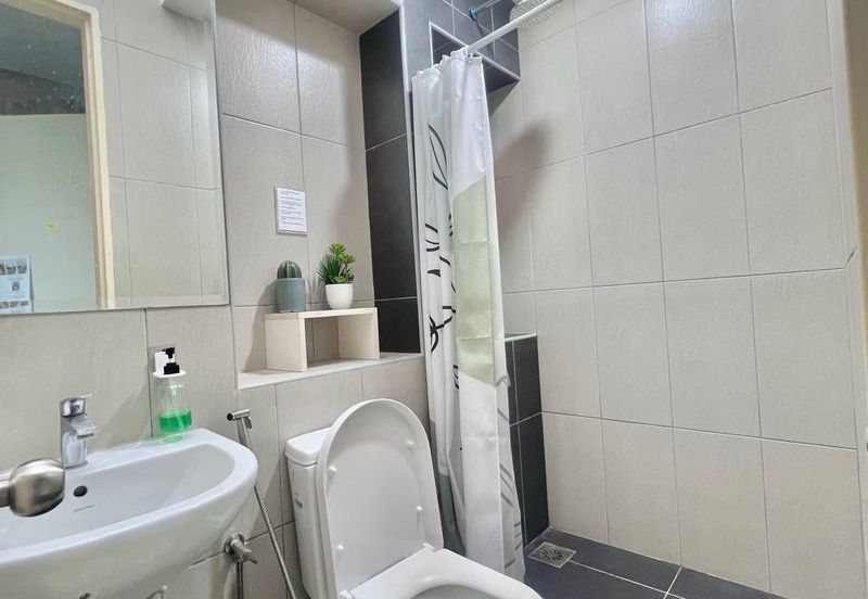 Lake Point Residence