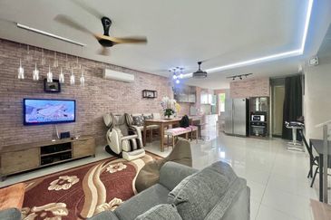 Lake Point Residence