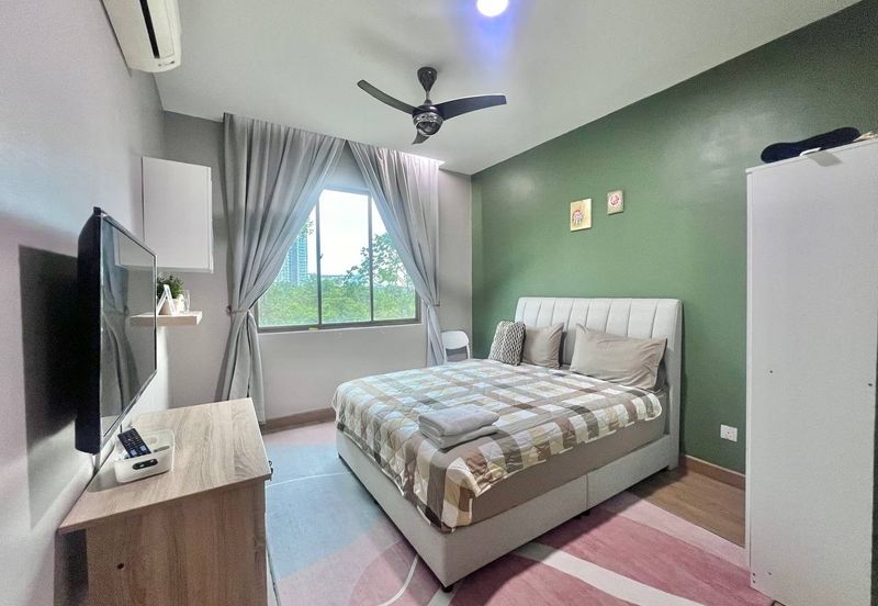 Lake Point Residence