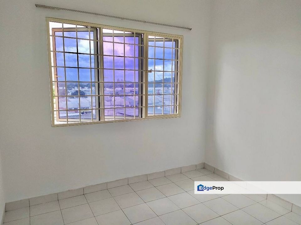 FREEHOLD Pangsapuri D Cahaya, Taman Perindustrian Kinrara Puchong FOR SALE, Selangor, Puchong
