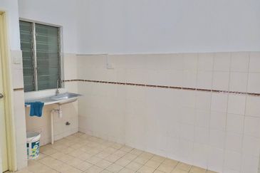 D Cahaya Apartment, Bandar Puchong Jaya