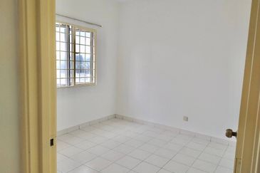 D Cahaya Apartment, Bandar Puchong Jaya