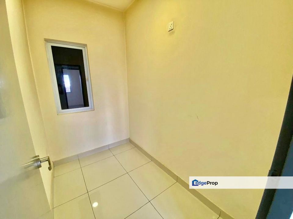 2 CAR PARKS Koi Suites Taman Mas Puchong , Selangor, Puchong