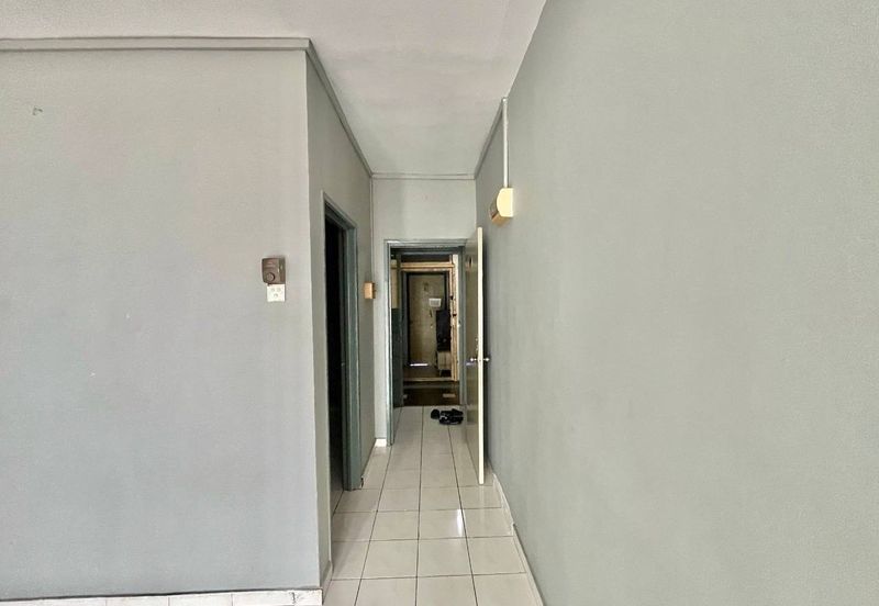 Vista Pinggiran, Taman Pinggiran Putra