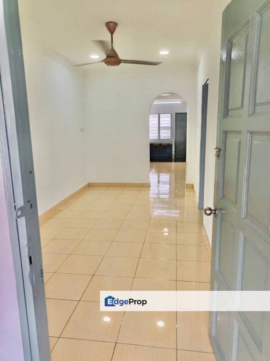 Single Storey Terrace Taman Sungai Besi Indah Balakong FOR SALE, Selangor, Seri Kembangan