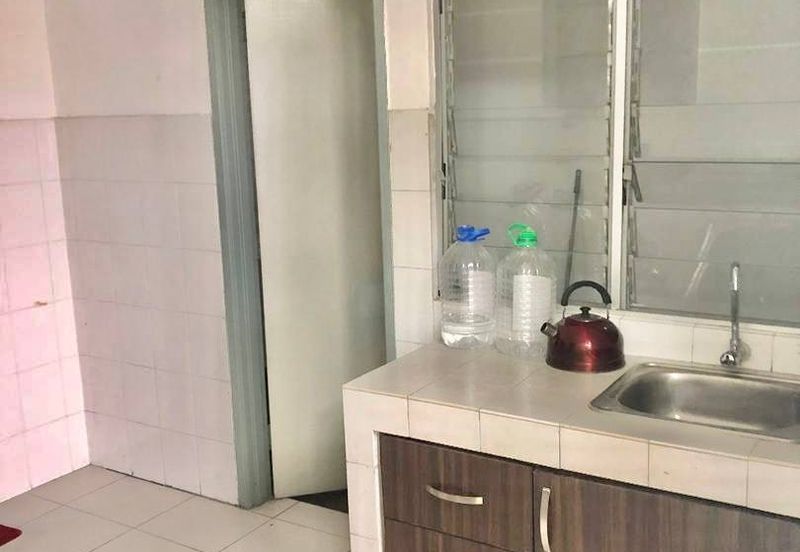 Vista Pinggiran, Taman Pinggiran Putra