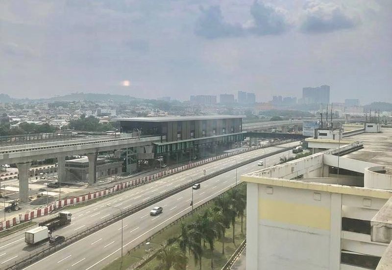 Vista Pinggiran, Taman Pinggiran Putra