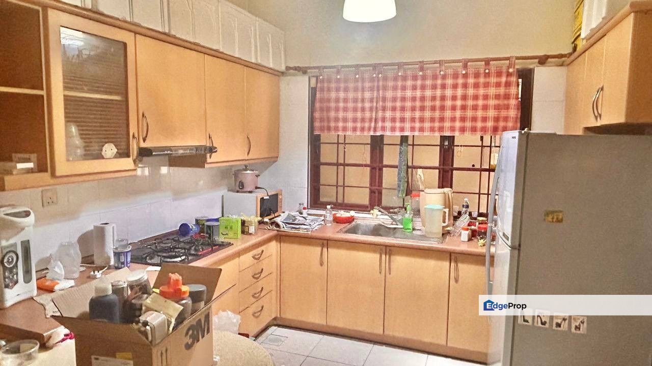 WALKING DISTANCE to LRT Double Storey Taman Puchong Prima Selangor FOR SALE, Selangor, Puchong