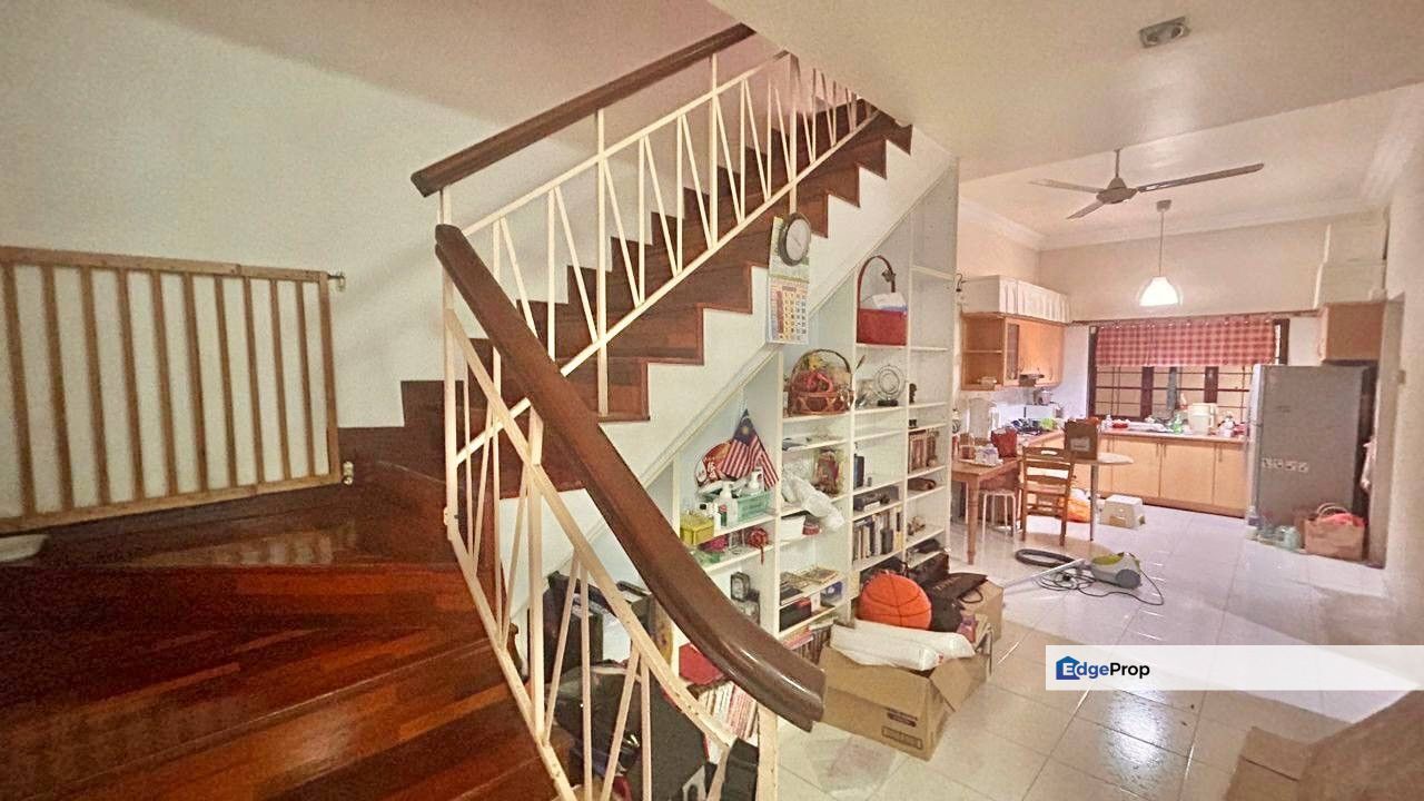 WALKING DISTANCE to LRT Double Storey Taman Puchong Prima Selangor FOR SALE, Selangor, Puchong