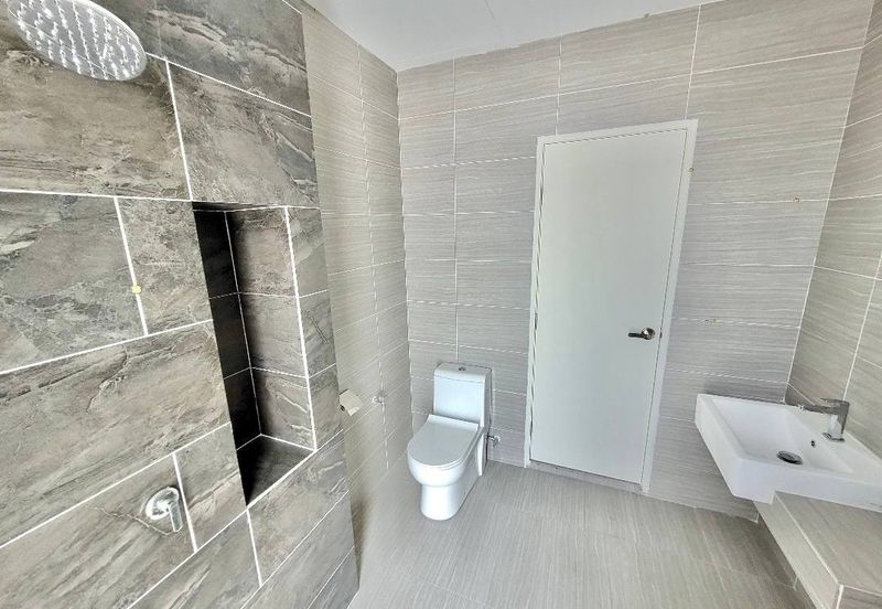 Monet Springtime @ Sunsuria City