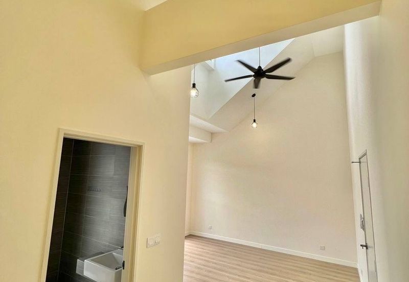 Monet Springtime @ Sunsuria City