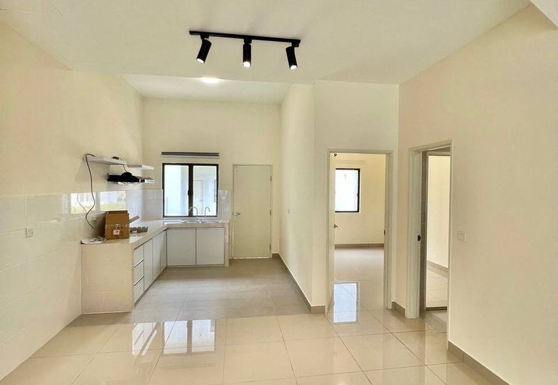 Monet Springtime @ Sunsuria City