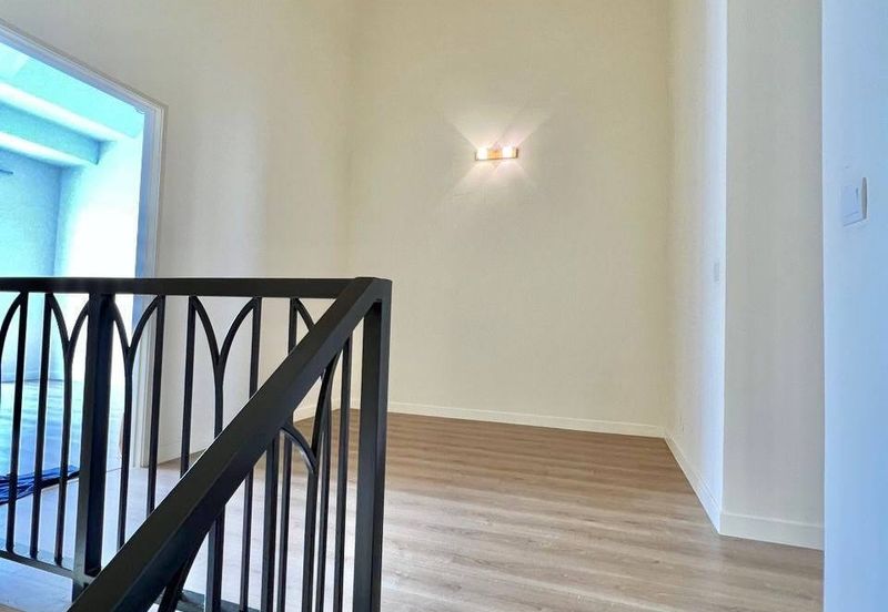 Monet Springtime @ Sunsuria City