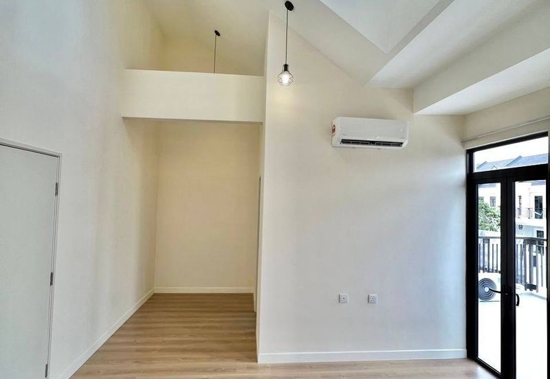 Monet Springtime @ Sunsuria City