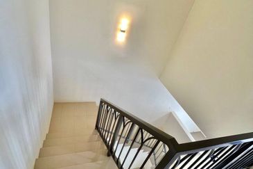 Monet Springtime @ Sunsuria City