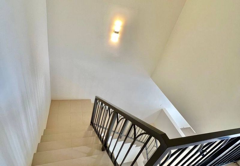 Monet Springtime @ Sunsuria City