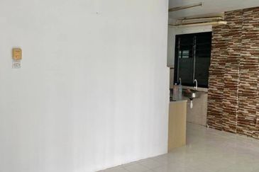 Vista Pinggiran, Taman Pinggiran Putra