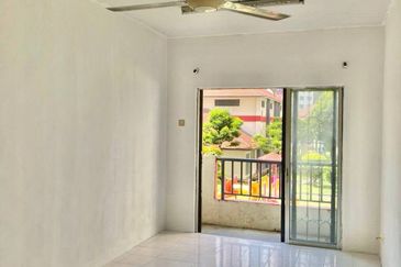 Vista Pinggiran, Taman Pinggiran Putra