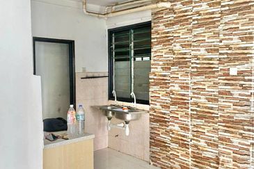 Vista Pinggiran, Taman Pinggiran Putra