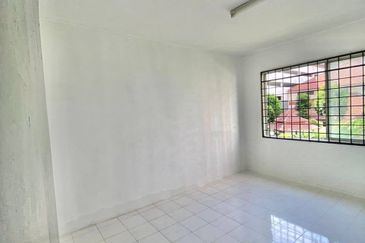 Vista Pinggiran, Taman Pinggiran Putra