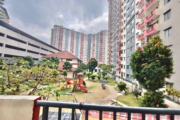 Vista Pinggiran, Taman Pinggiran Putra