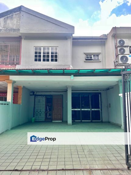 NEAR MRT 2 Storey Terrace House Taman Serdang Raya, Seri Kembangan FOR SALE, Selangor, Seri Kembangan