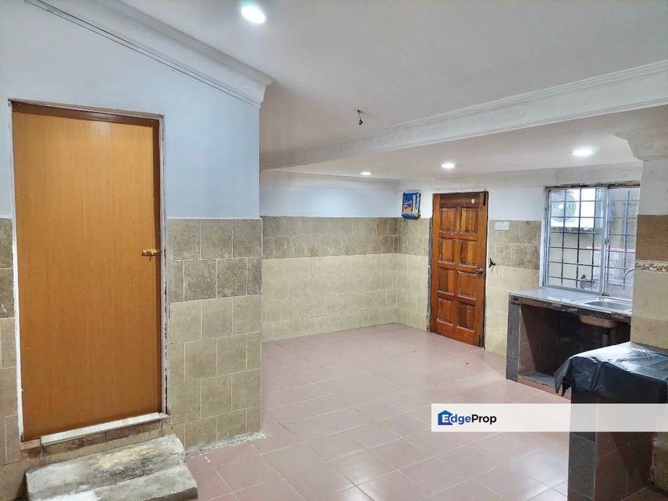 RENOVATED Single Storey Terrace Taman Sri Nanding Hulu Langat FOR SALE, Selangor, Hulu Langat