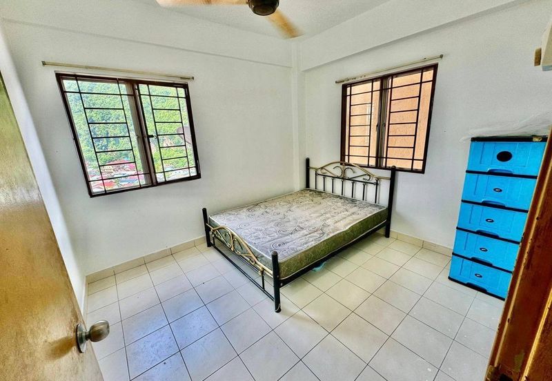 Pangsapuri Saujana Gombak