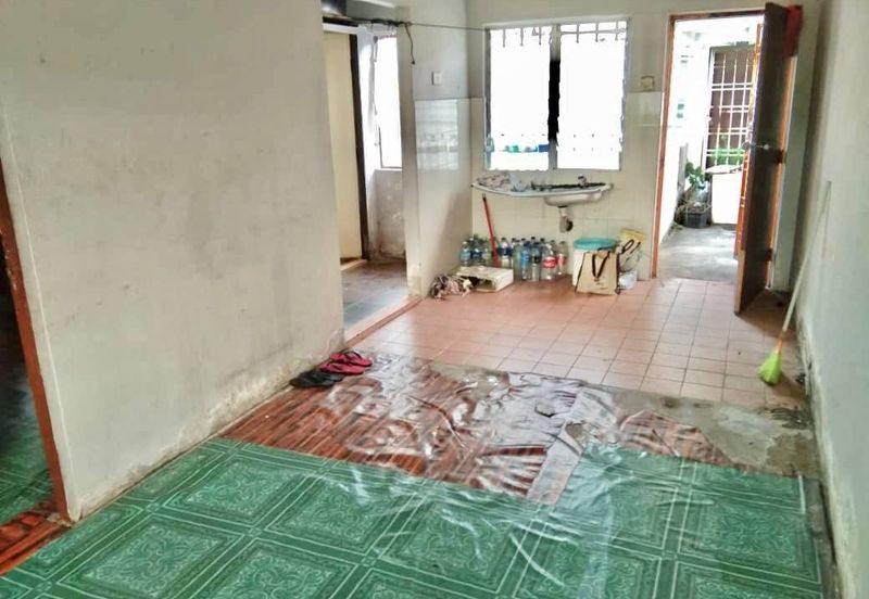 Rumah Pangsa Impian, Bandar Saujana Putra