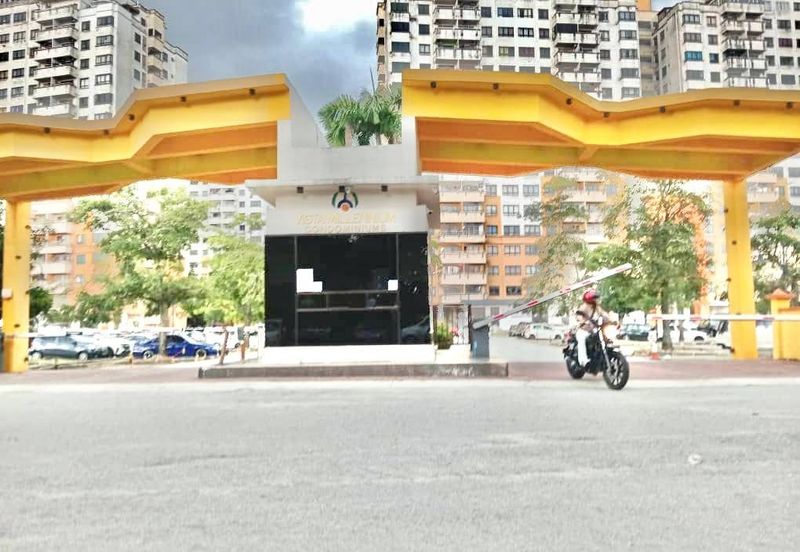 Vista Millennium Condominiums