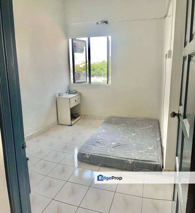 Mutiara Serdang Apartment (Turf View) NEAR MRT CORNER UNIT FOR SALE, Selangor, Seri Kembangan