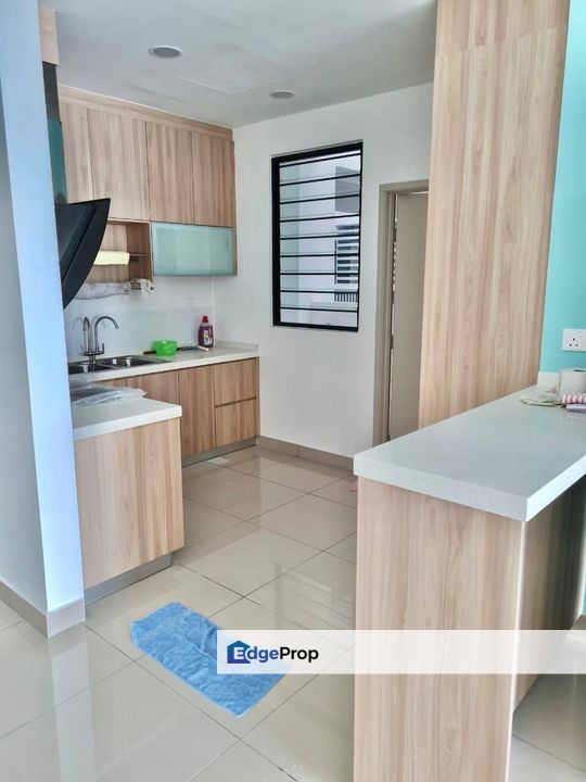 Skyvilla @ D Island Residence Puchong Selangor with 2 CAR PARKS FOR SALE, Selangor, Puchong