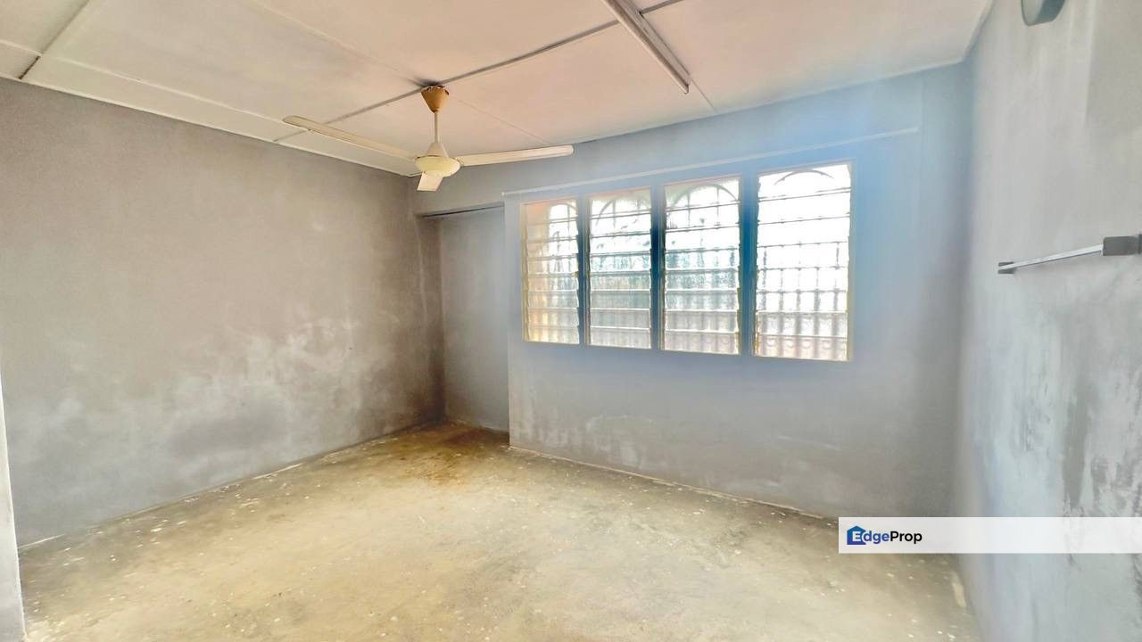 Double Storey Terrace Taman Putra Ampang FACING OPEN FOR SALE, Selangor, Ampang