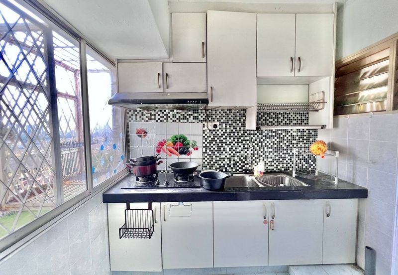 Le Jardine Condominium