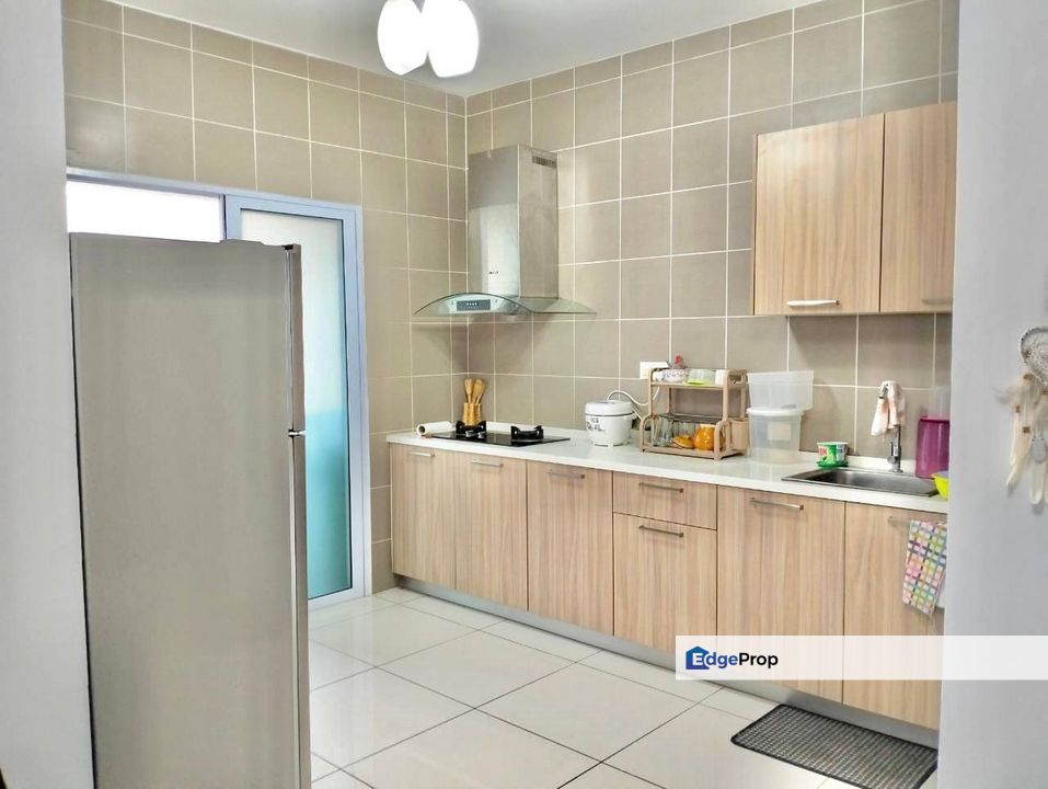 NEAR LRT with 2 CAR PARKS Aurora Residence Condo Puchong, Taman Puchong Prima Selangor FOR SALE, Selangor, Puchong