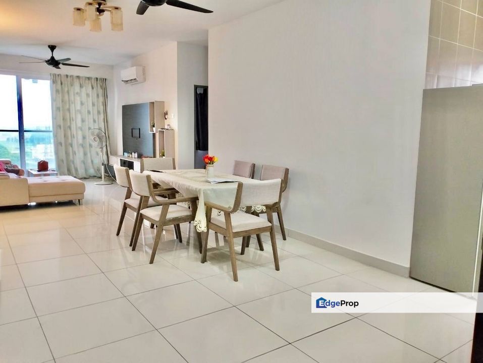 NEAR LRT with 2 CAR PARKS Aurora Residence Condo Puchong, Taman Puchong Prima Selangor FOR SALE, Selangor, Puchong