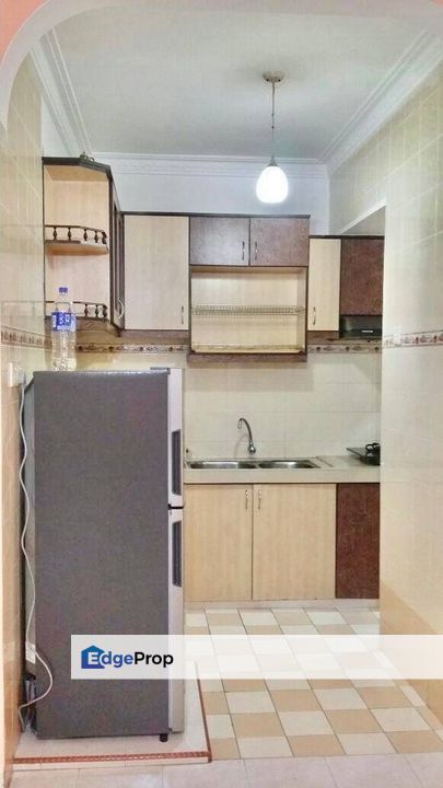PARTIALLY FURNISHED Sri Gotong Apartment Batu Caves KL FOR SALE, Selangor, Batu Caves 