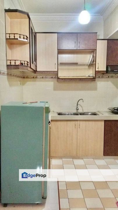 PARTIALLY FURNISHED Sri Gotong Apartment Batu Caves KL FOR SALE, Selangor, Batu Caves 