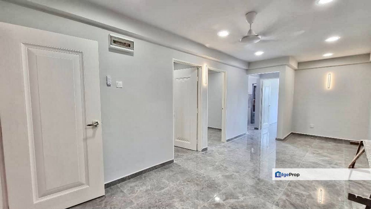 RENOVATED Anggerik Apartment Serdang Lama Seri Kembangan FOR SALE, Selangor, Seri Kembangan
