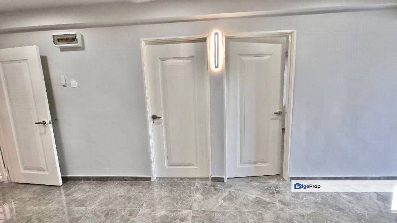 RENOVATED Anggerik Apartment Serdang Lama Seri Kembangan FOR SALE, Selangor, Seri Kembangan