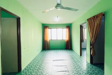 Johan Court Flat @ Alam Perdana