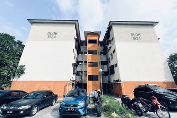 Johan Court Flat @ Alam Perdana