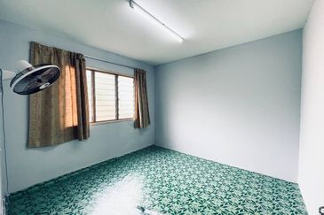 Johan Court Flat @ Alam Perdana