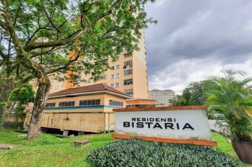 Residensi Bistaria, Ukay Bistari