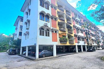 Intan Apartment
